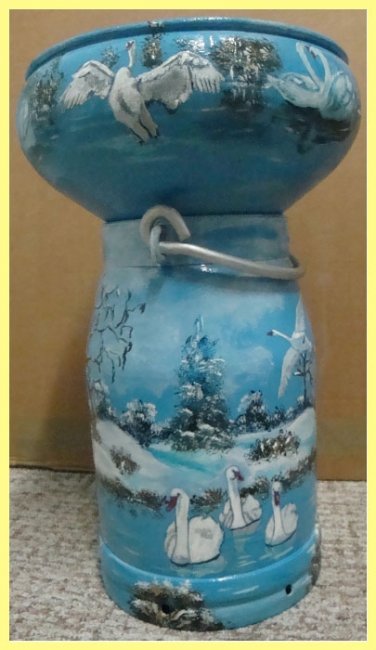 painted milk can - swan (sold) - Click Image to Close